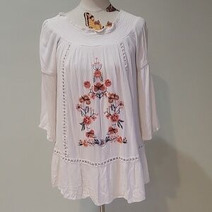TAYLOR & SAGE boho style top.  Emboidered with orange flowers.  Size is Large.